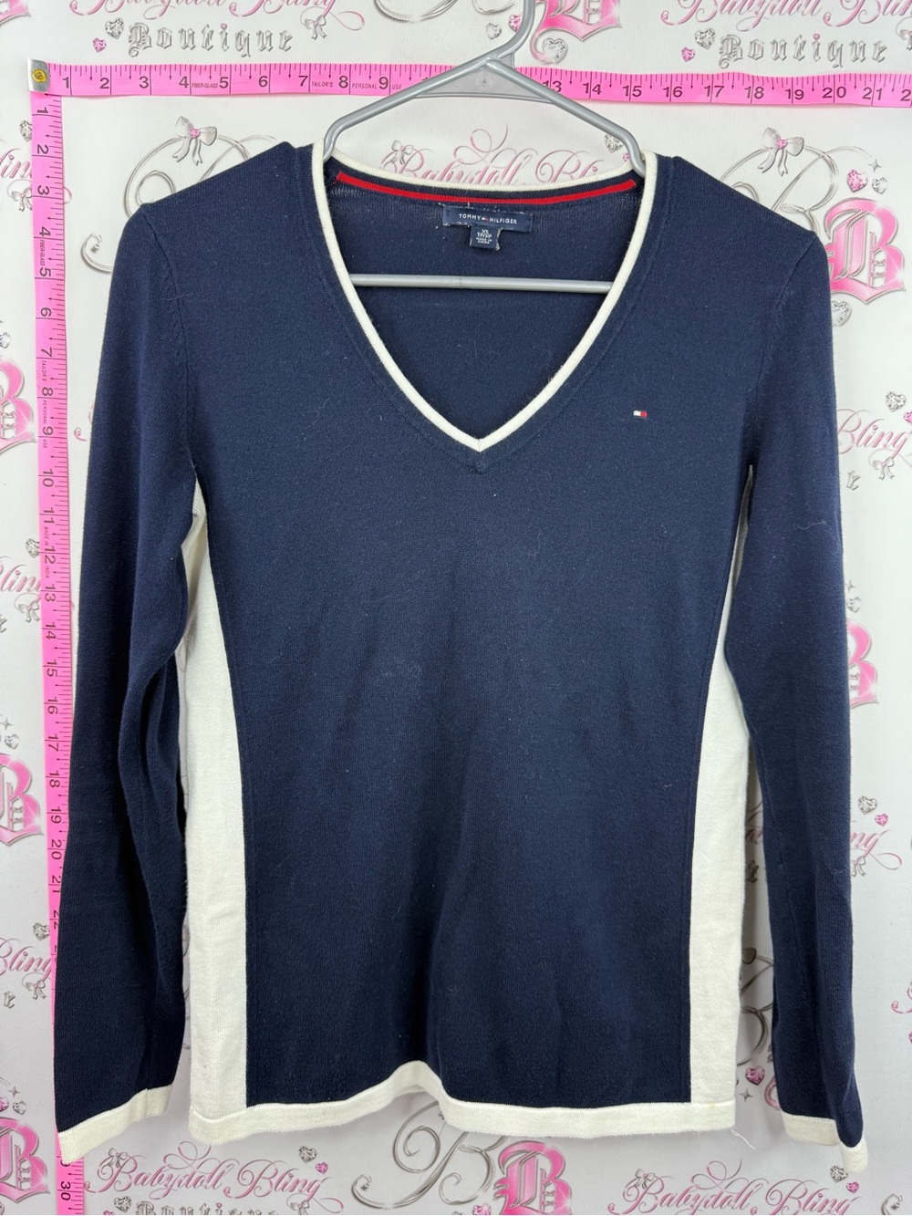 Tommy Hilfiger Navy V-Neck Sweater with Cream Panels